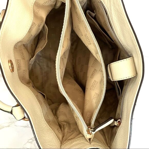 Michael Kors Hamilton Maxi Tote with Rose Gold Hardware - Picture 10 of 15